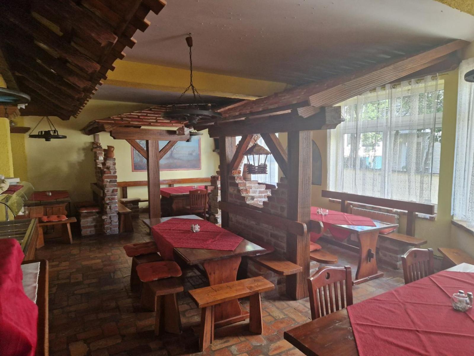 Biergarten Medulin Buitenkant foto